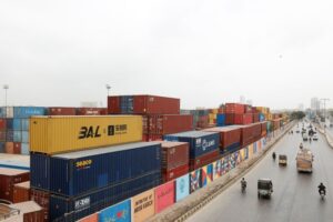 With 3,000 containers stuck in Pakistan, Iran explores more land routes