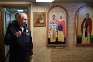 Putin warns of tit-for-tat seizures of European vessels