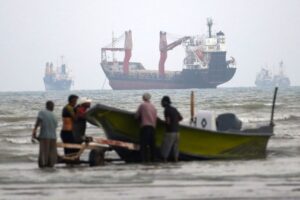 Temporary Hormuz solution deferred as Iran-Arab summit falls through