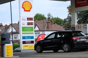 US says it’s clearing Hormuz traffic: Why are oil futures beyond $100?