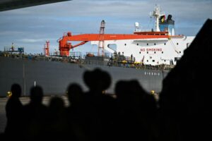 Trump showcases Venezuelan oil as he seeks to rally voters in Texas