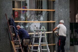 Are parents in France and Italy liable for damage caused by student protesters?